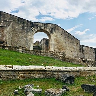 Family tour and ancient theatre - MANDEURE