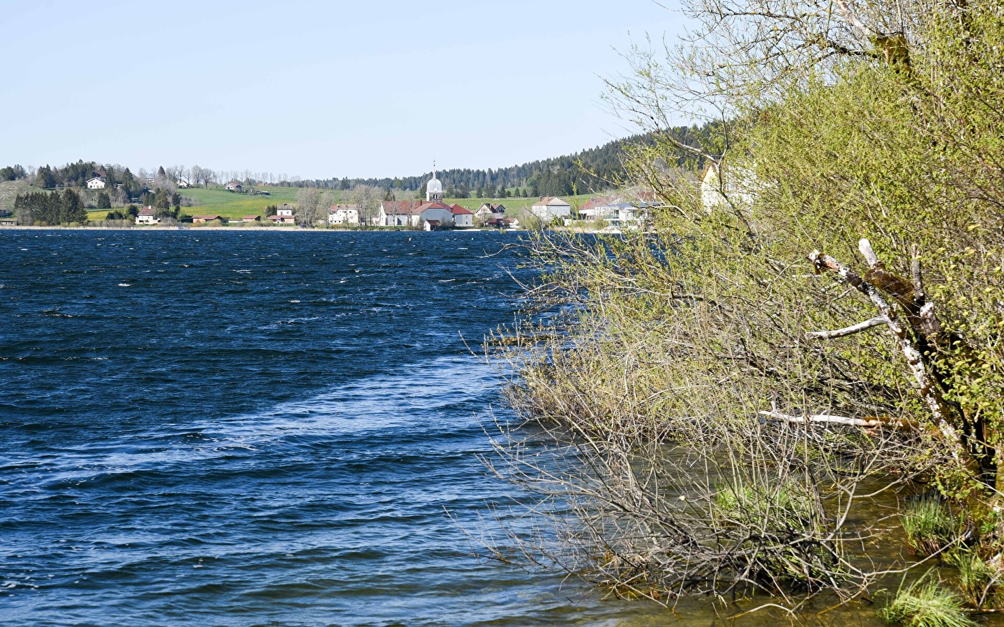 Hiking - From the Abbaye lake to the Ermitage des Frasses